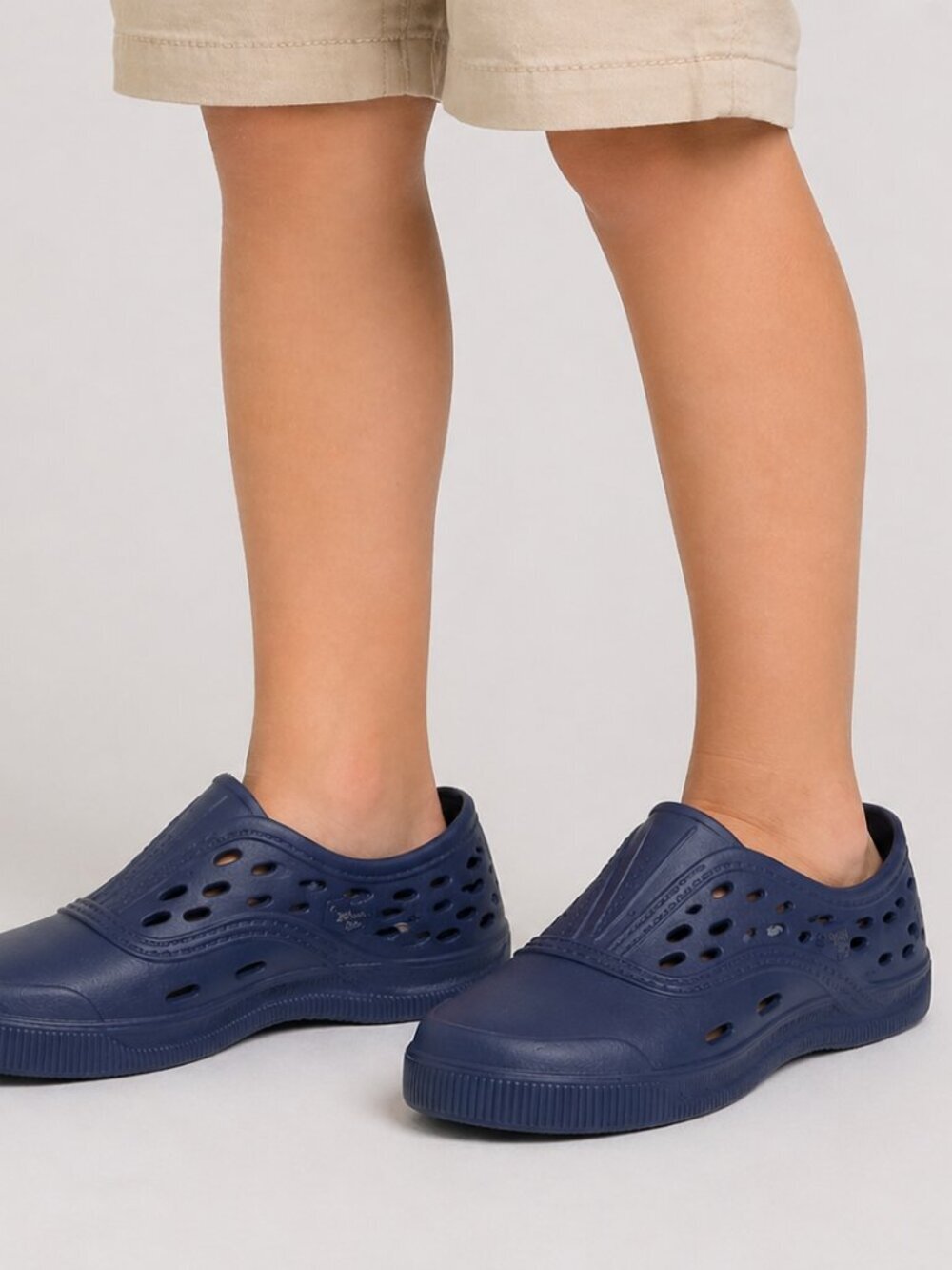 OshKosh B’gosh Raye Kids Clogs Water Shoes Blue Slip On Size 6 Lightweight